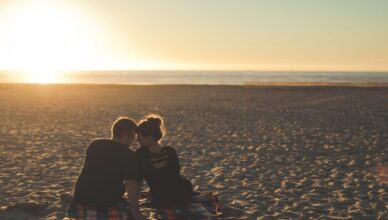 MyLOL is a dating site designed for teenagers to meet new people, connect with friends, and find romantic partners.