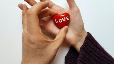 Is It Better to Stay Single if I Haven't Found a Relationship in a Long Time