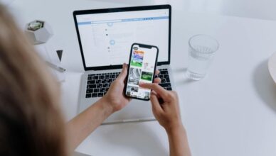 What does the colors mean on Tinder?